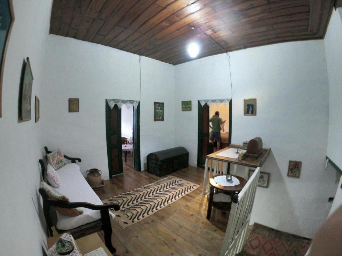 Traditional Guesthouse Përmet Екстериор снимка