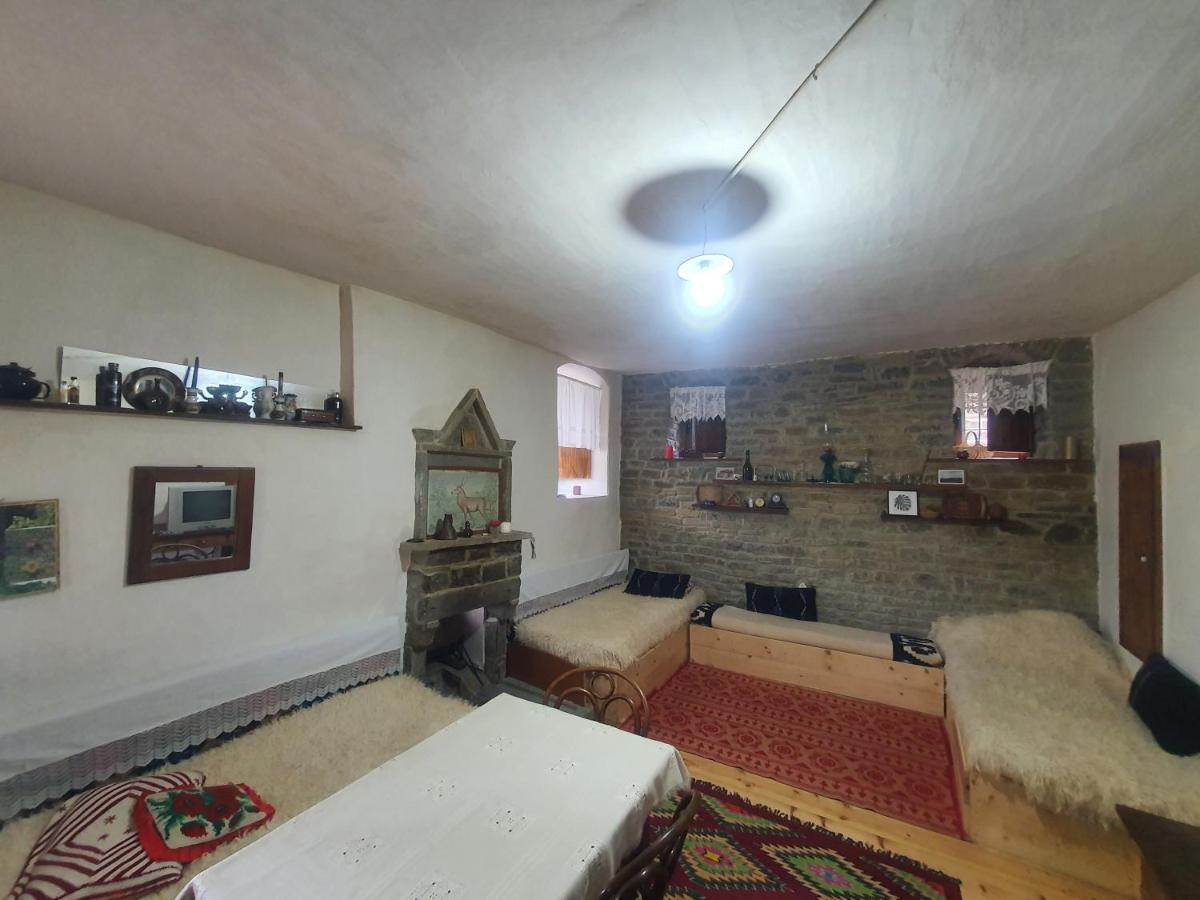 Traditional Guesthouse Përmet Екстериор снимка