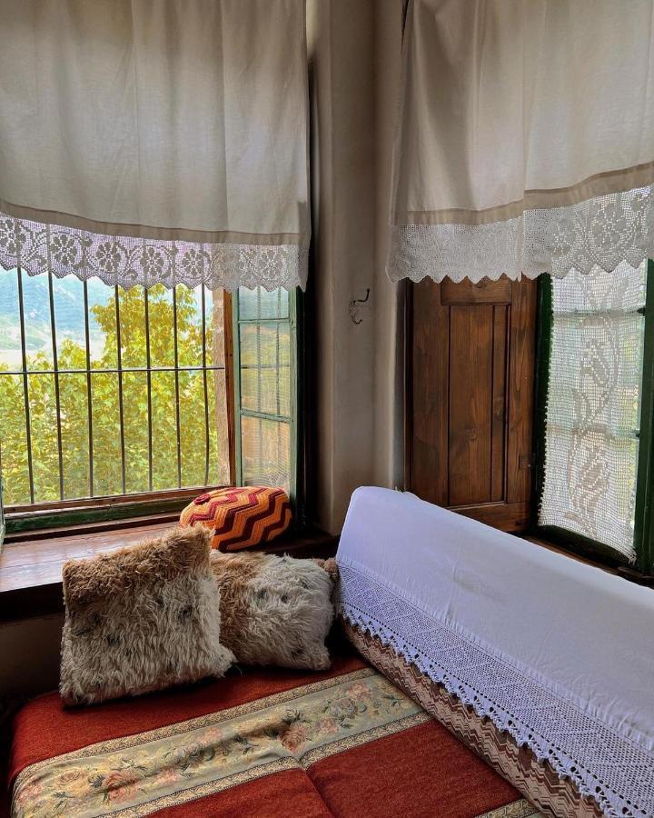 Traditional Guesthouse Përmet Екстериор снимка