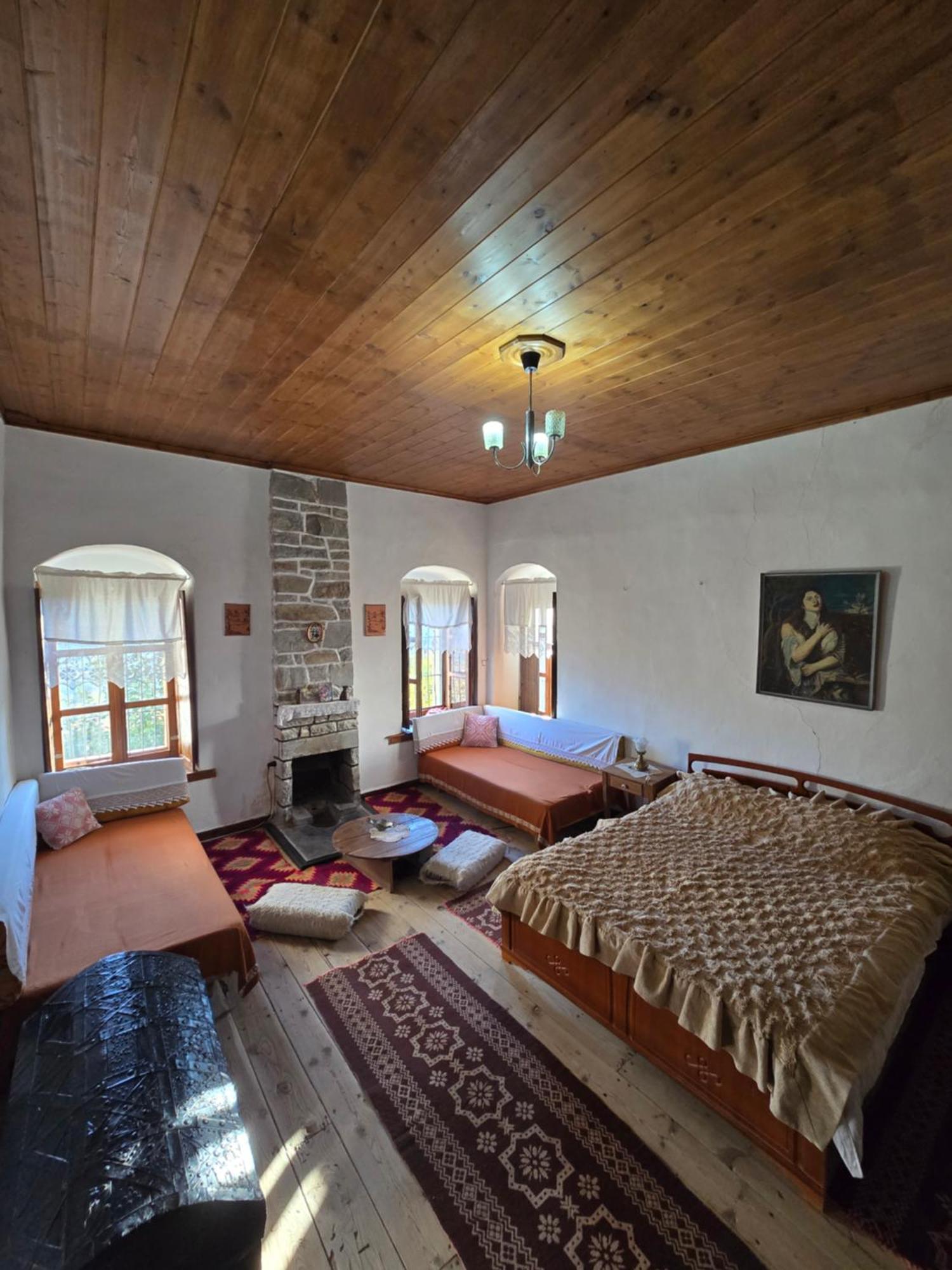 Traditional Guesthouse Përmet Екстериор снимка