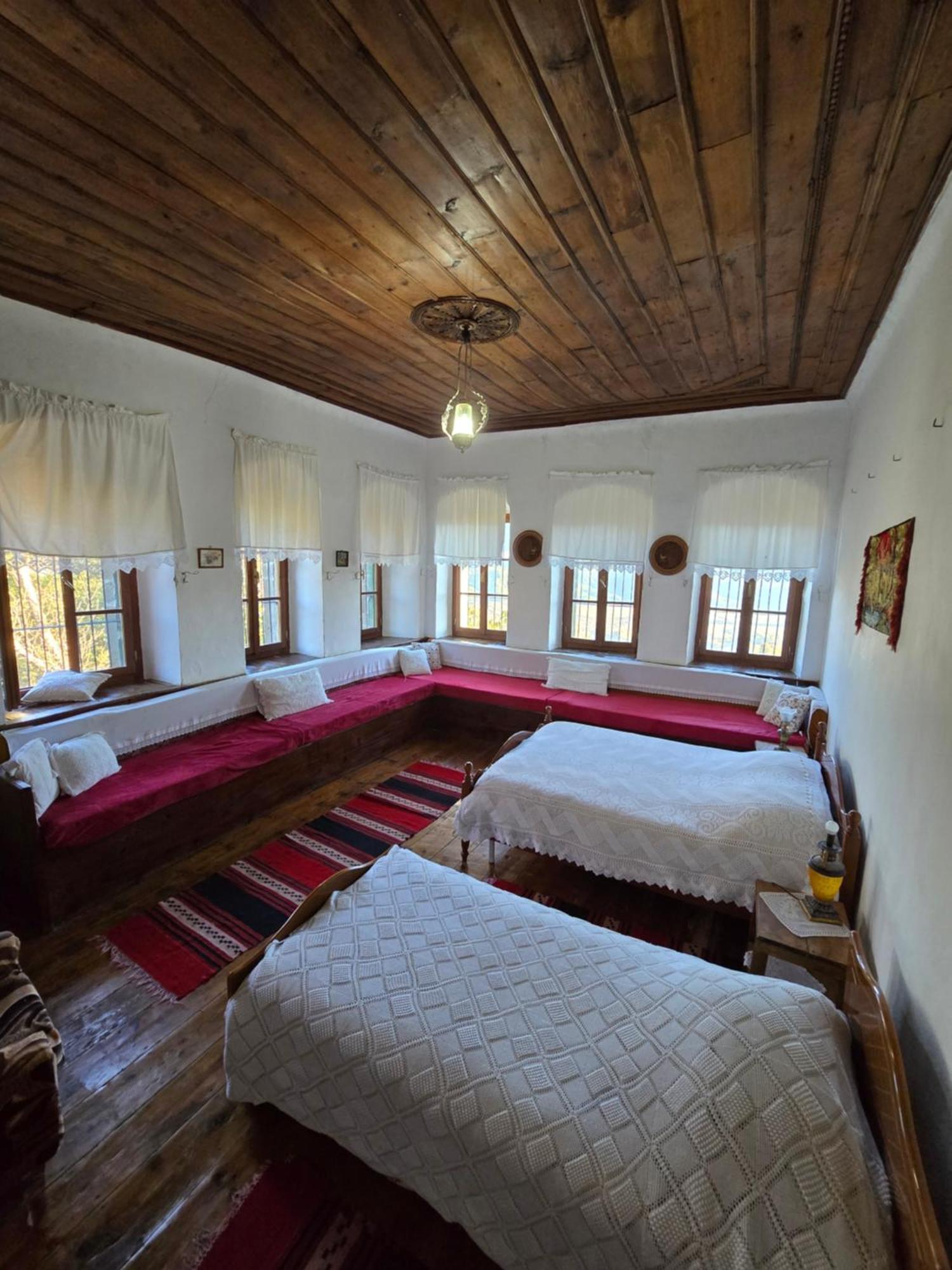 Traditional Guesthouse Përmet Екстериор снимка